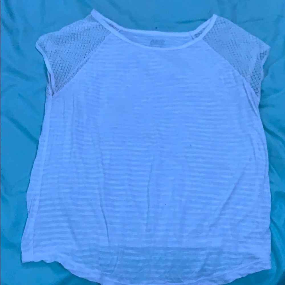 White lace sleeve tee